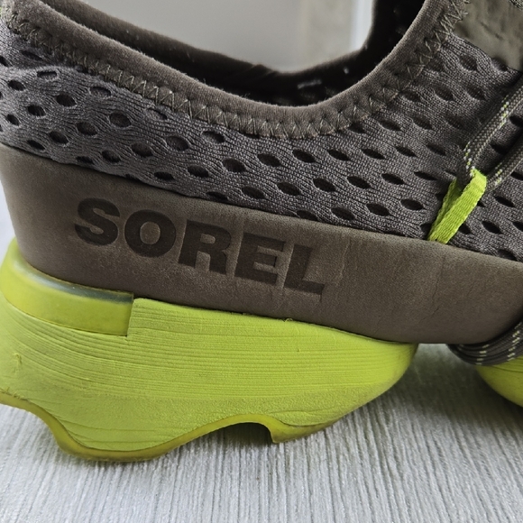 Sorel Kinetic Breakthru Lace Up Sneakers Womens Size 9.5 Olive Green Neon Yellow - Picture 2 of 16